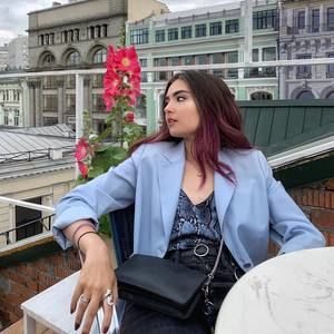 Meet your Posher, Vera